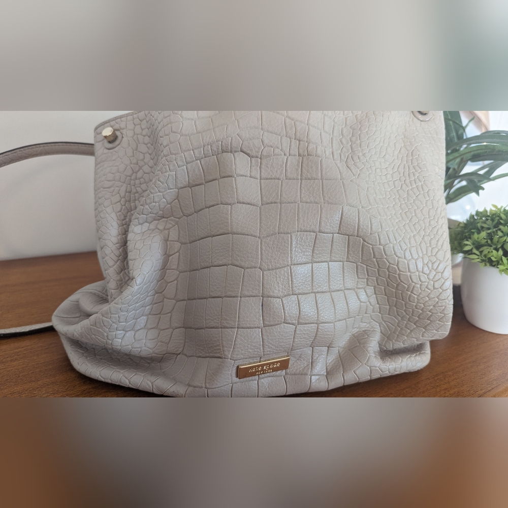 Kate Spade Purse - Picture 2 of 6